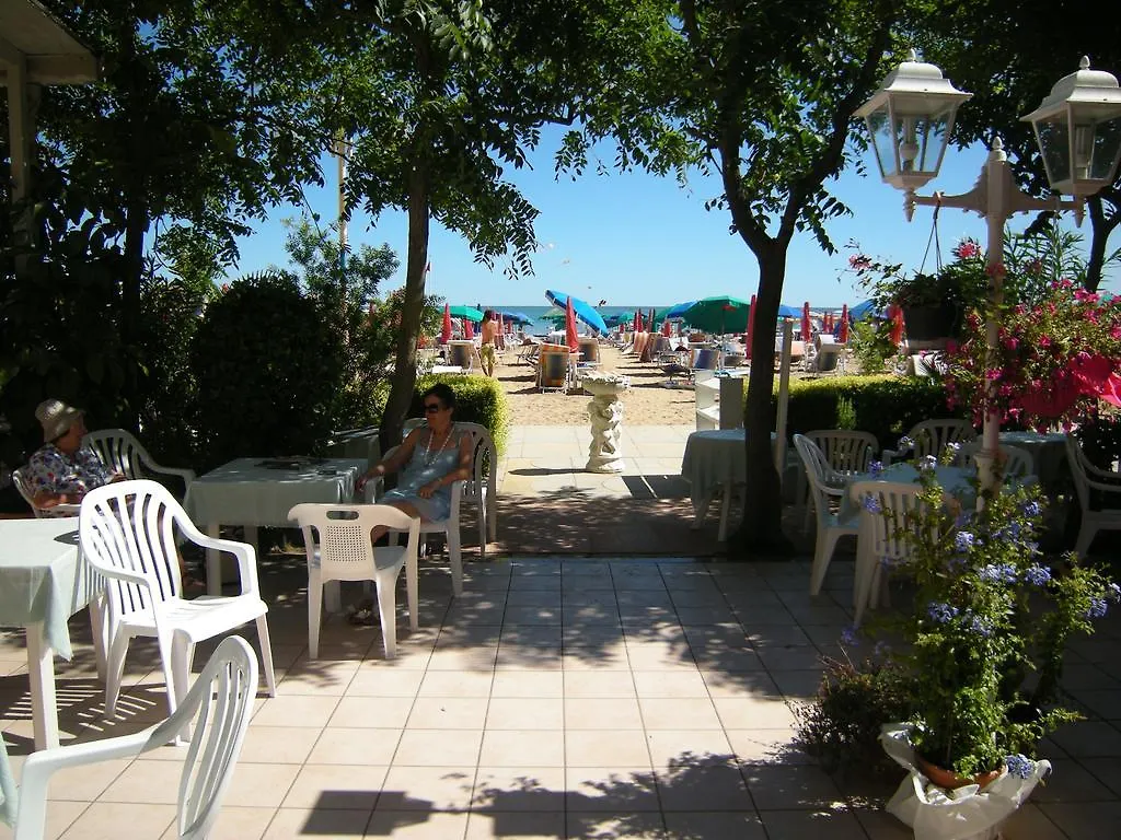 Hotel Continental Lido di Jesolo 3*,