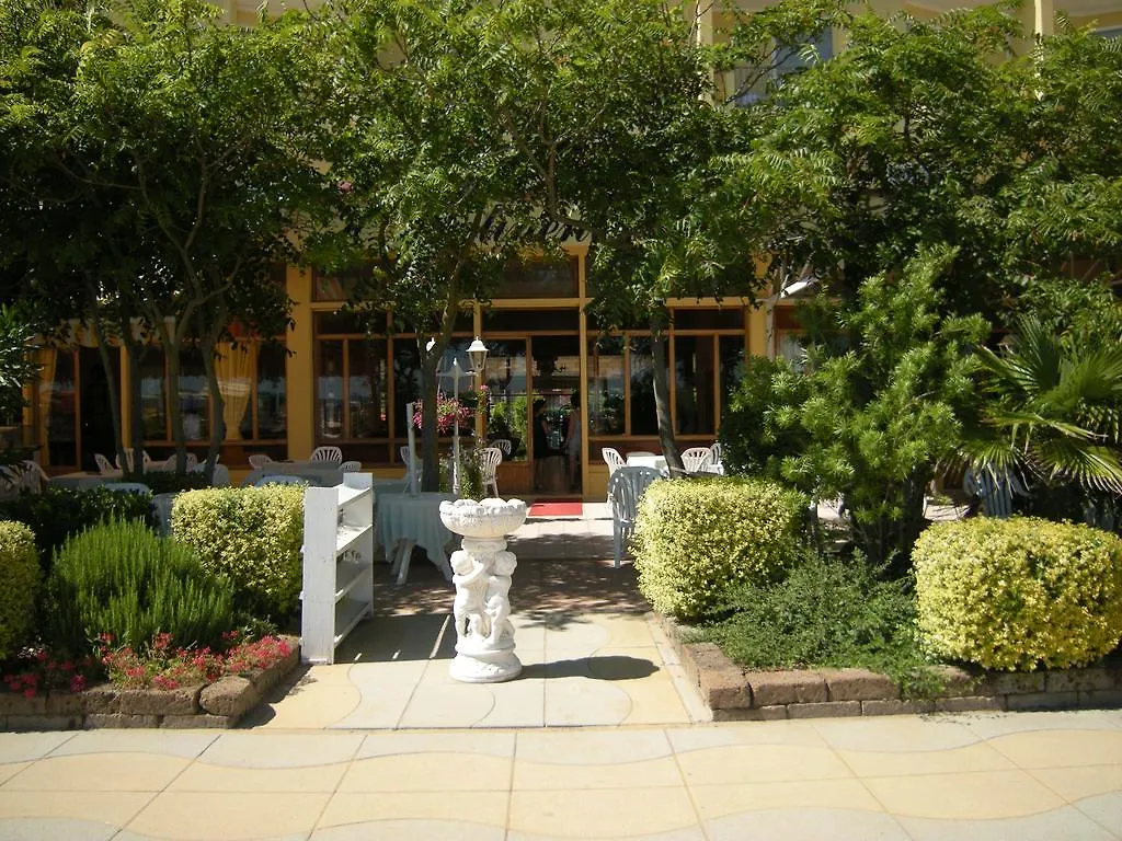 Hotel Continental Lido di Jesolo 3*,